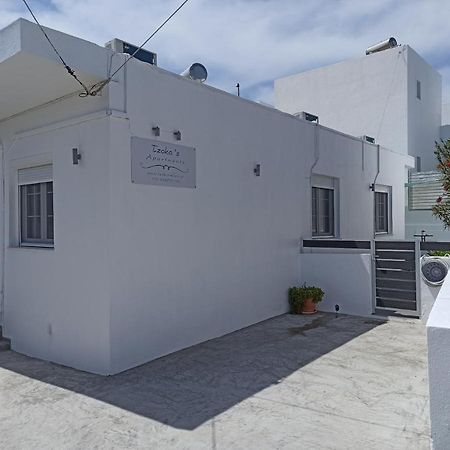 Tzoka'S Apartments Αδάμας Εξωτερικό φωτογραφία